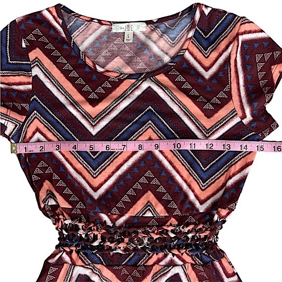Love, Fire size small short sleeve maroon blue white thin chevron mini dress EUC - Picture 8 of 16